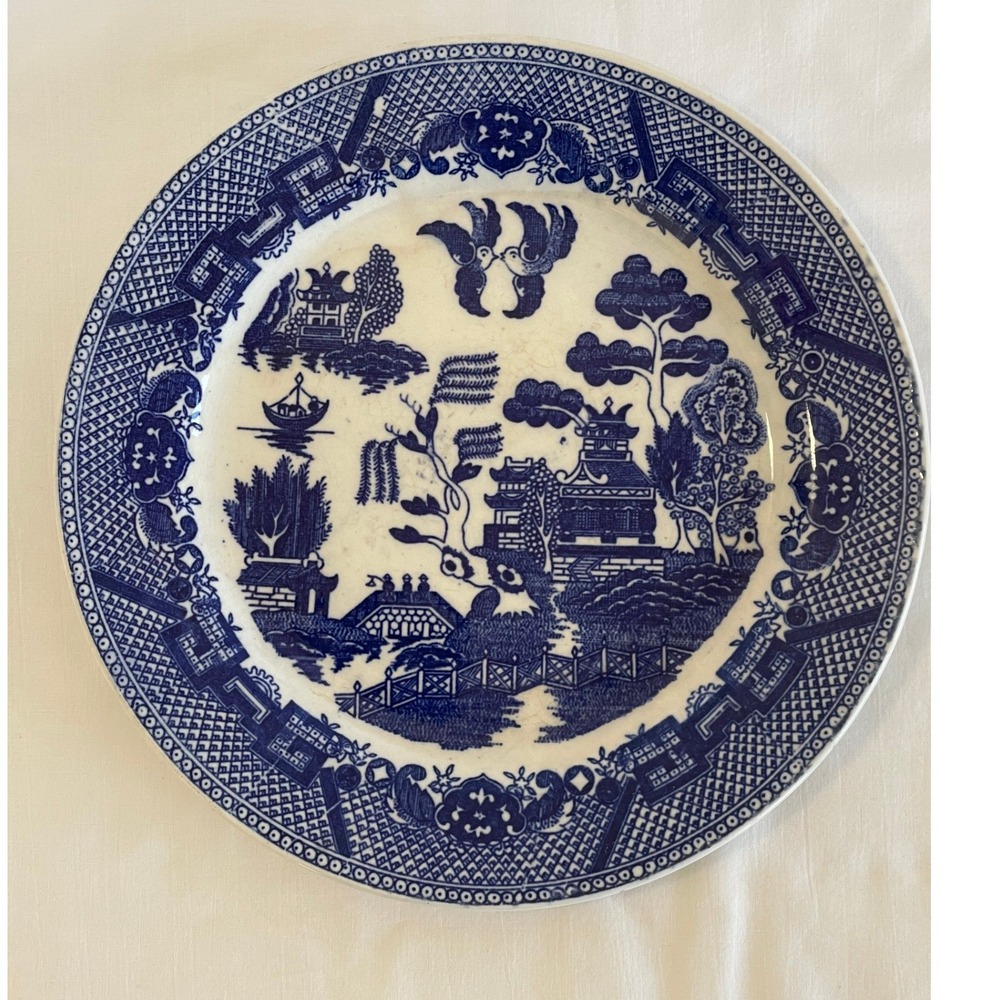 Blue Willow Dinner Plate Blue White Transferware Pagoda Japan 9"
